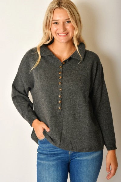 FIN COLLAR SWEATER