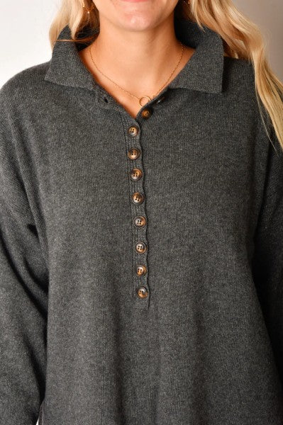FIN COLLAR SWEATER