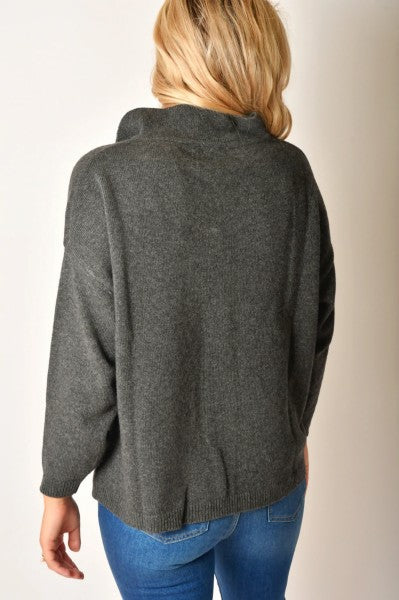 FIN COLLAR SWEATER